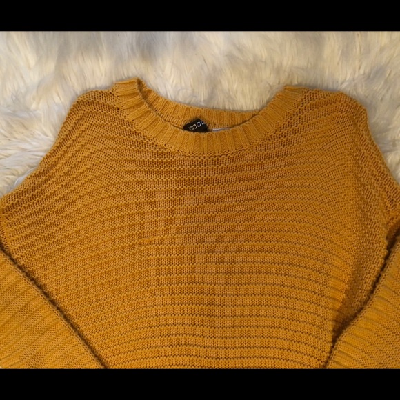Knitted sweater - Picture 2 of 3